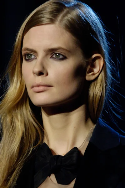 Look 2